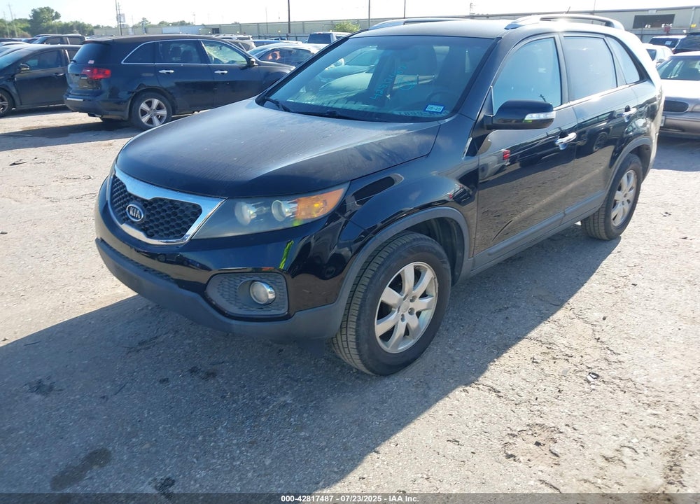 2011 KIA SORENTO VIN: 5XYKT3A1XBG045808