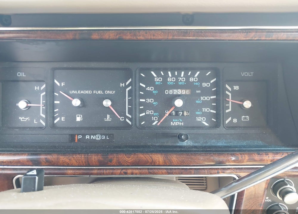 1993 CHRYSLER NEW YORKER C-BODY SALON VIN: 1C3XC66R3PD206189