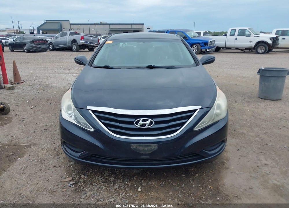 2011 HYUNDAI SONATA VIN: 5NPEB4AC2BH015198