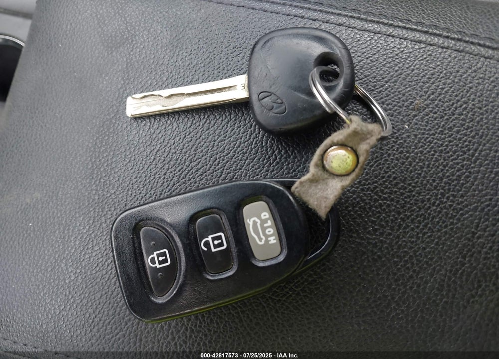 2011 HYUNDAI SONATA VIN: 5NPEB4AC2BH015198
