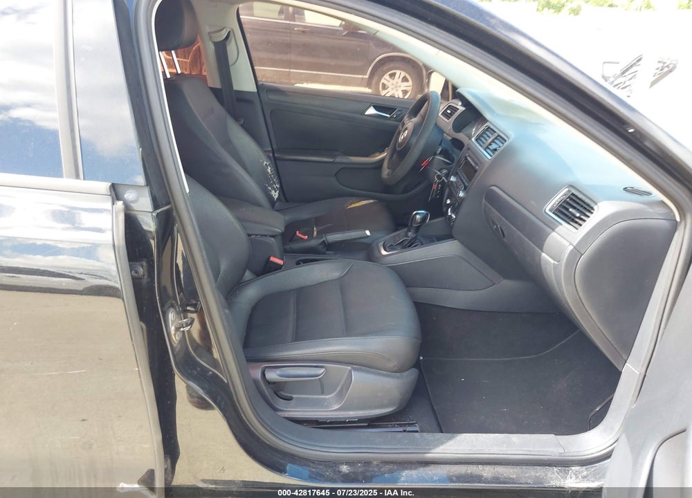2012 VOLKSWAGEN JETTA VIN: 3VWDX7AJ4CM114305