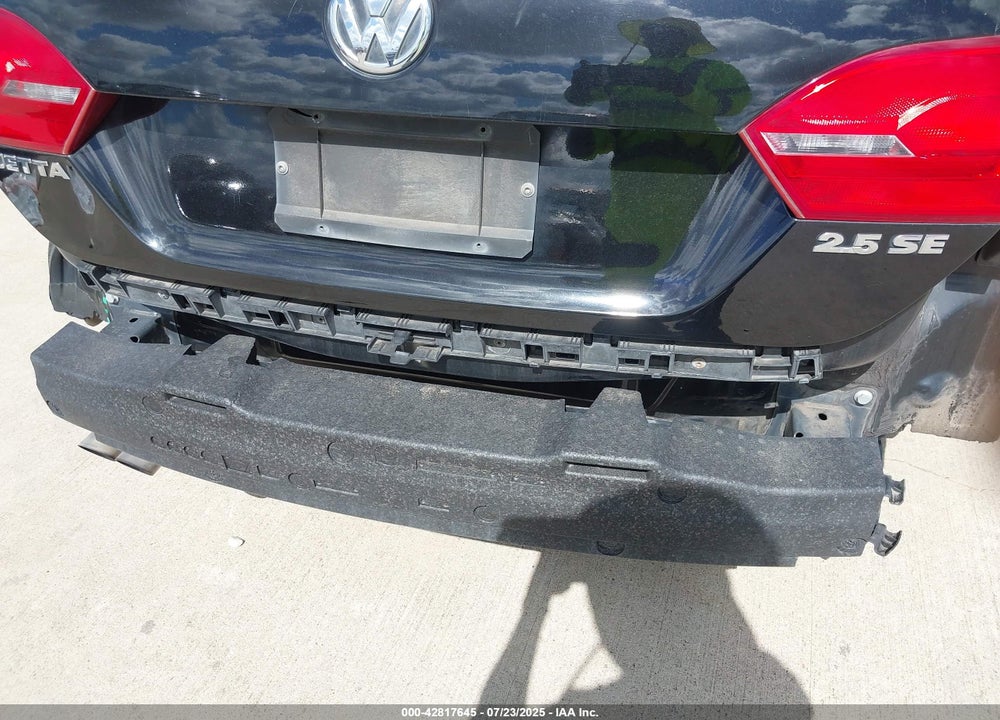 2012 VOLKSWAGEN JETTA VIN: 3VWDX7AJ4CM114305