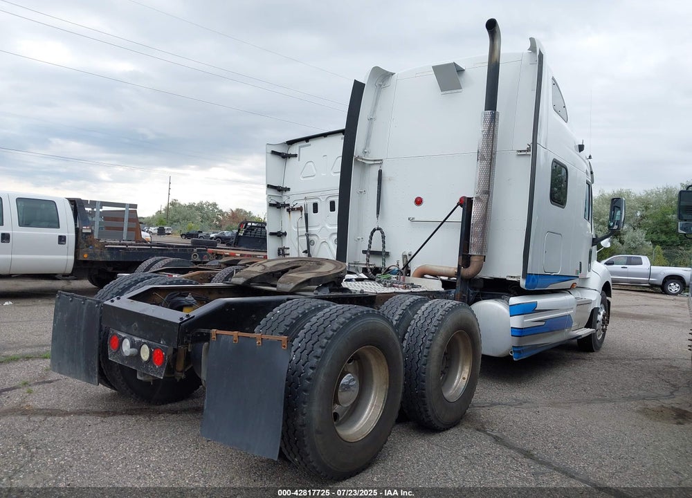 2011 PETERBILT 387 VIN: 1XP7DP9X2BD122848