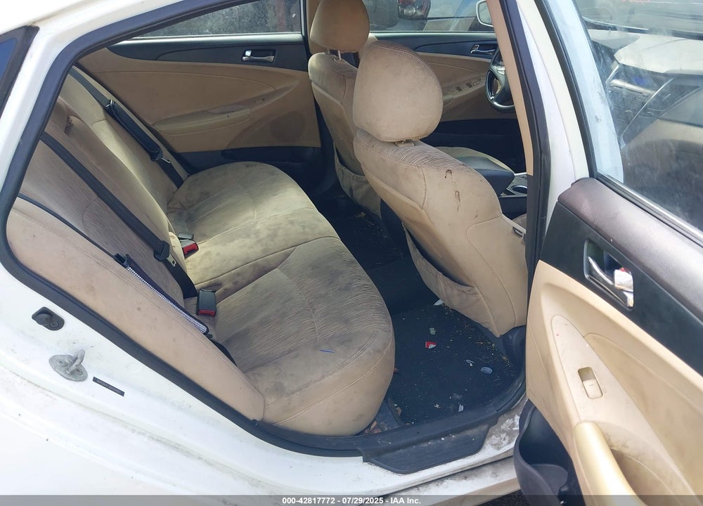 2013 HYUNDAI SONATA VIN: 5NPEB4AC3DH504583