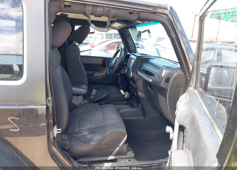 2011 JEEP WRANGLER / VIN: 1J4AA2D12BL636740