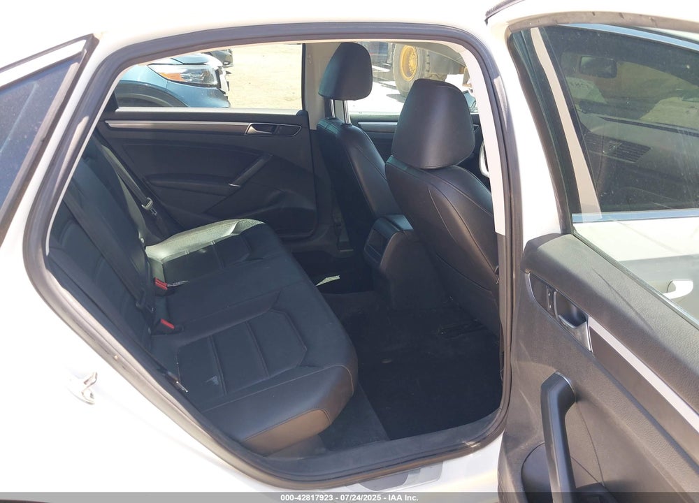 2016 VOLKSWAGEN PASSAT VIN: 1VWAS7A39GC042253