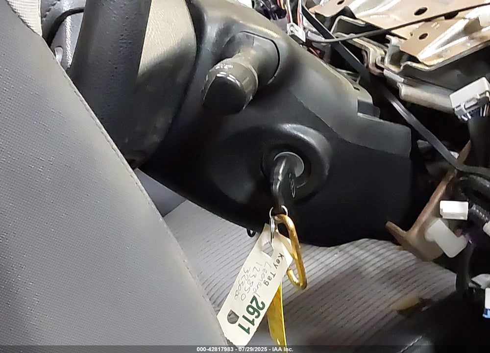 2015 TOYOTA RAV4 XLE VIN: 2T3RFREV9FW323000