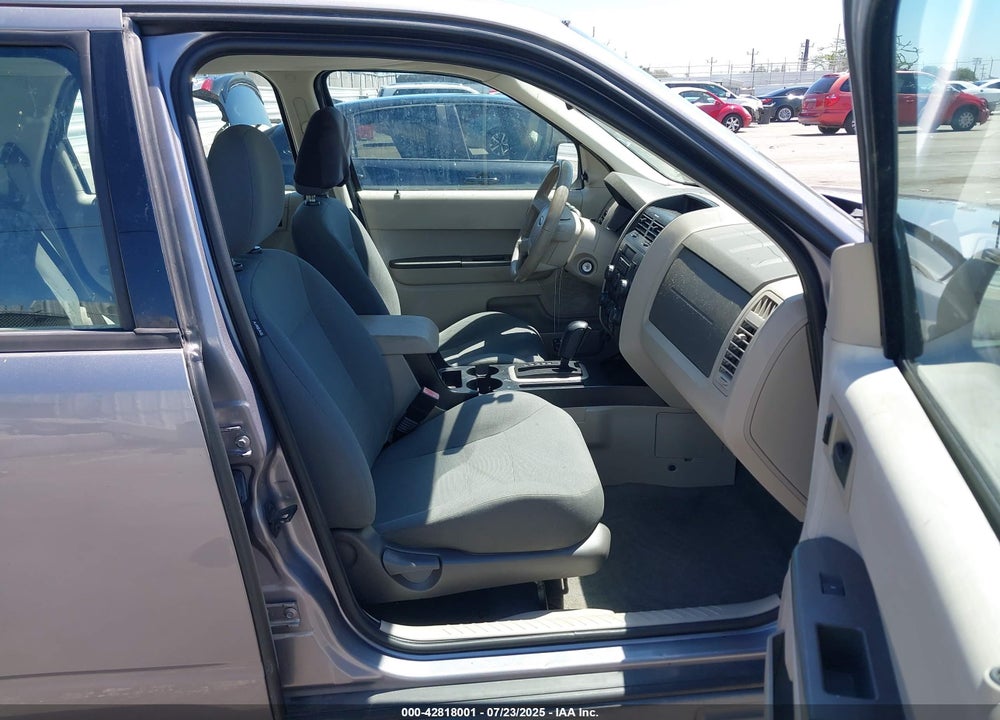 2008 FORD ESCAPE XLS/XLS MANUAL VIN: 1FMCU02Z18KC67656