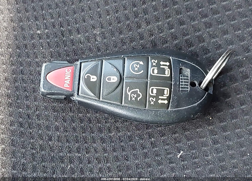 2014 DODGE GRAND CARAVAN SXT VIN: 2C4RDGCG8ER137617