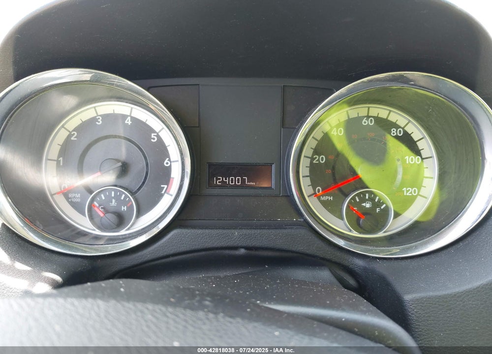 2014 DODGE GRAND CARAVAN SXT VIN: 2C4RDGCG8ER137617