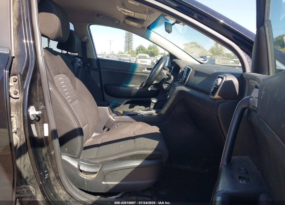 2018 KIA SPORTAGE VIN: KNDPMCAC2J7450450
