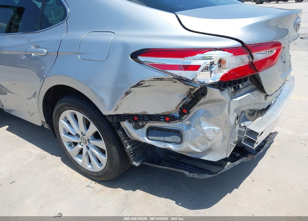 2020 TOYOTA CAMRY LE VIN: 4T1C11AK5LU364357