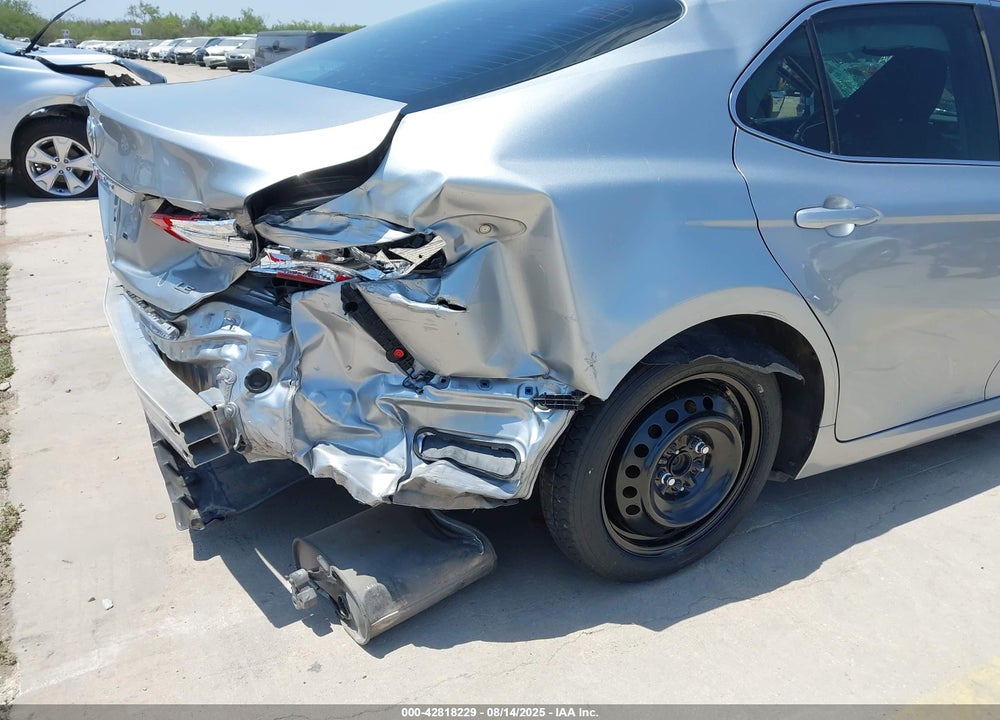 2020 TOYOTA CAMRY LE VIN: 4T1C11AK5LU364357
