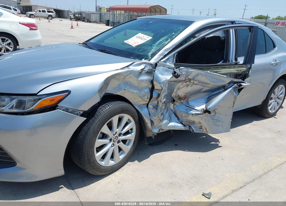 2020 TOYOTA CAMRY LE VIN: 4T1C11AK5LU364357
