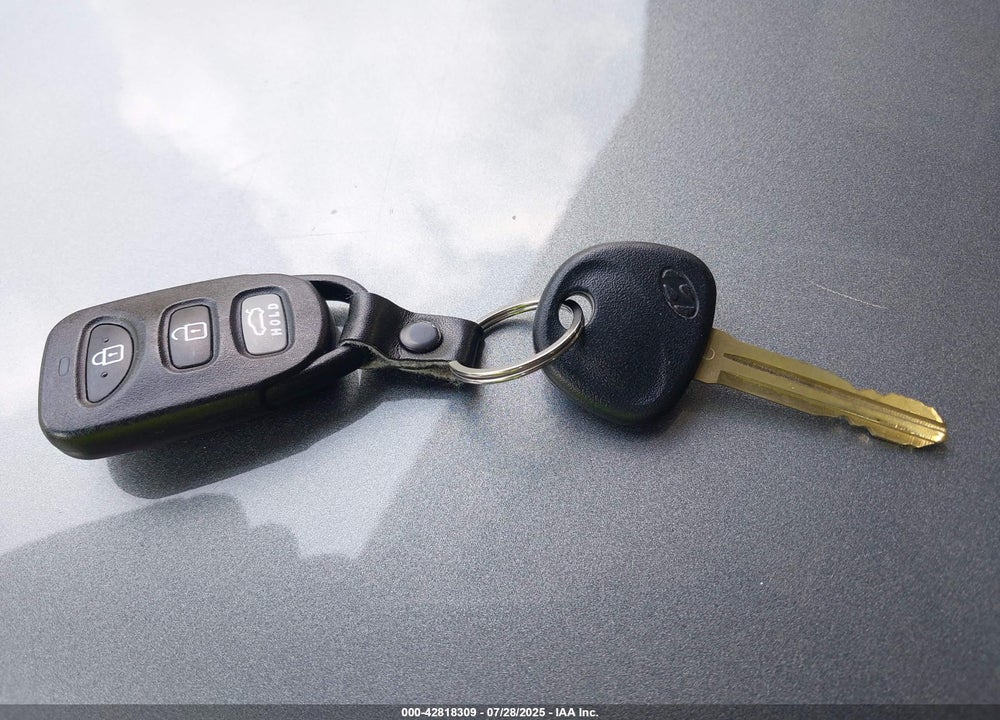 2019 HYUNDAI ELANTRA VIN: KMHD74LF9KU788806