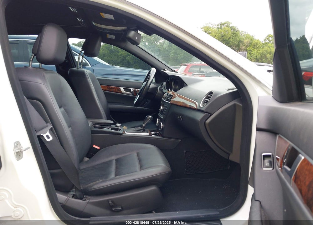 2013 MERCEDES-BENZ C CLASS VIN: WDDGF8AB9DR278169