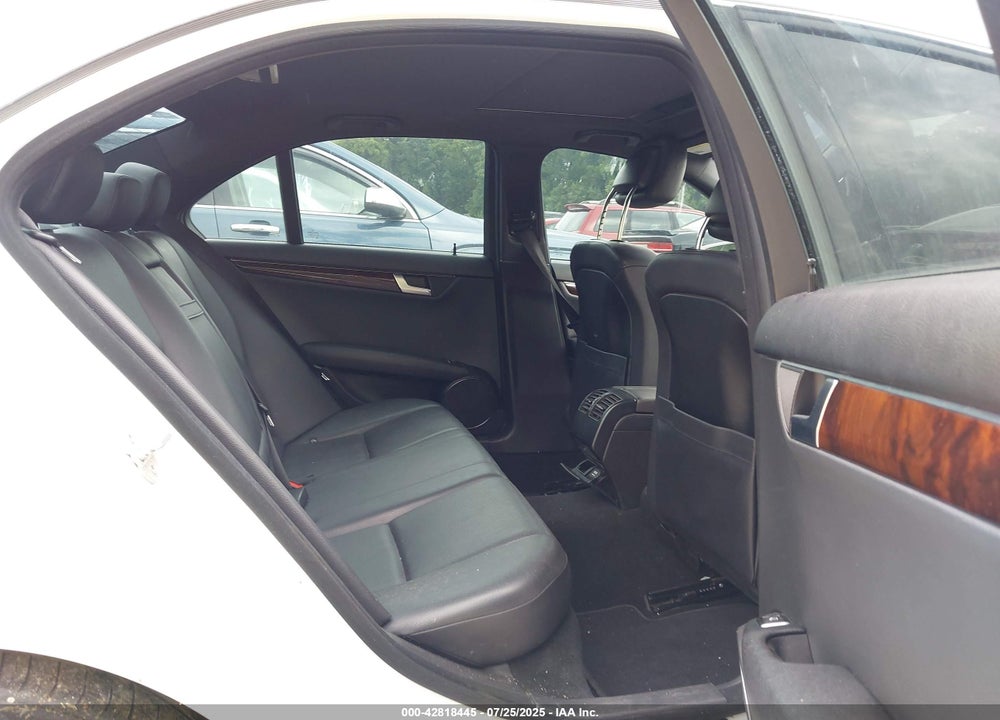 2013 MERCEDES-BENZ C CLASS VIN: WDDGF8AB9DR278169