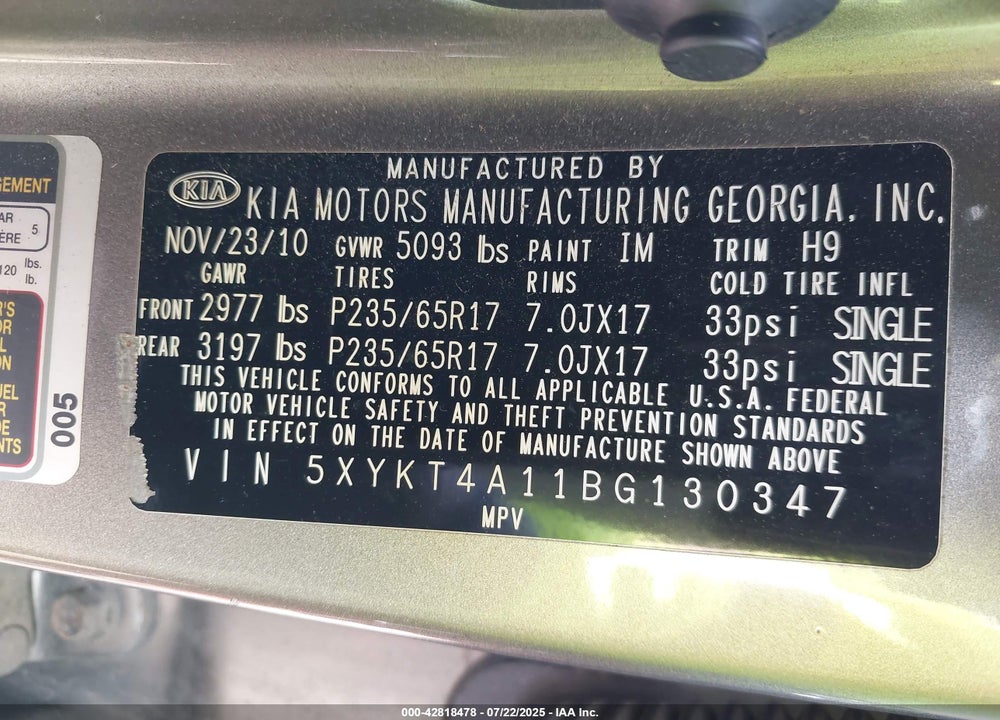 2011 KIA SORENTO VIN: 5XYKT4A11BG130347