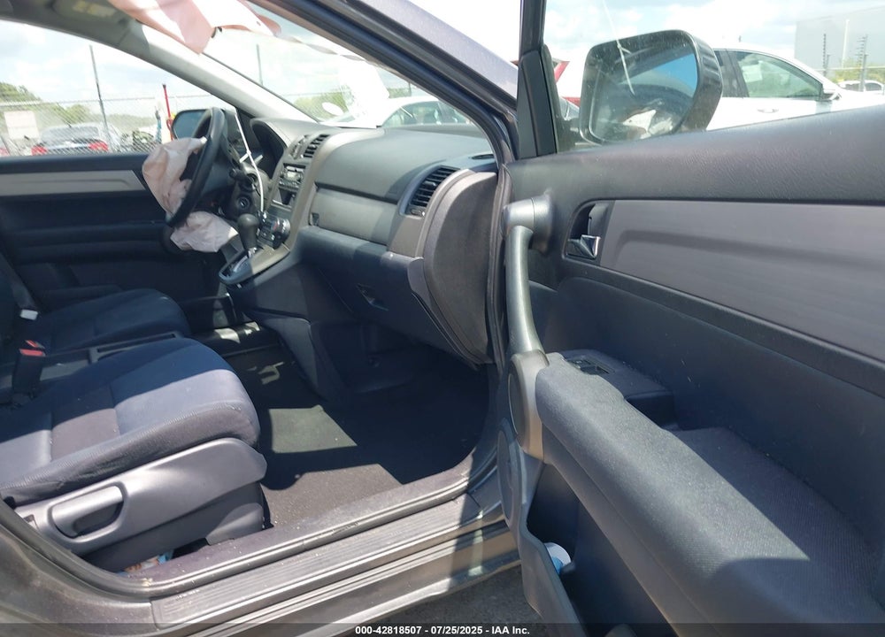 2011 HONDA CR-V LX VIN: 5J6RE3H30BL048196