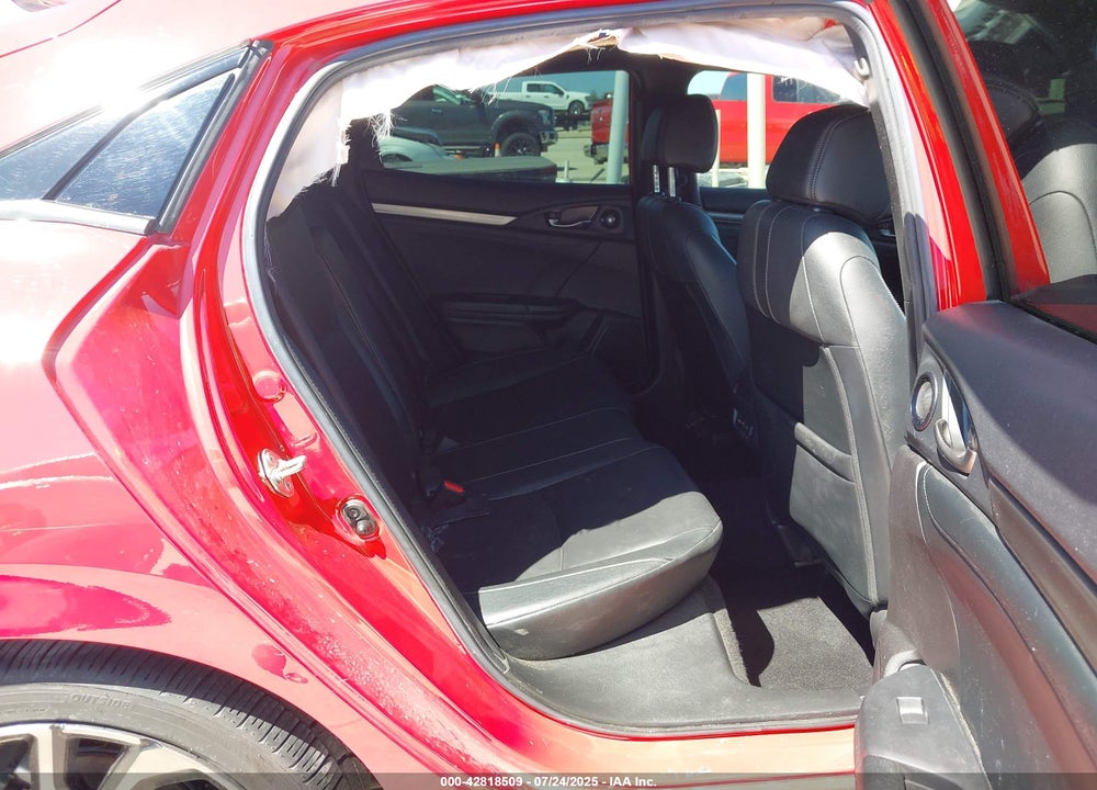 2019 HONDA CIVIC VIN: SHHFK7H90KU217146