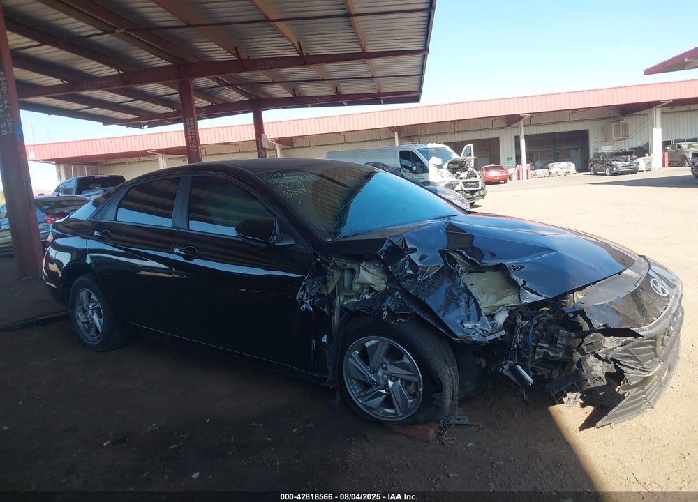 2024 HYUNDAI ELANTRA VIN: KMHLL4DG1RU677305
