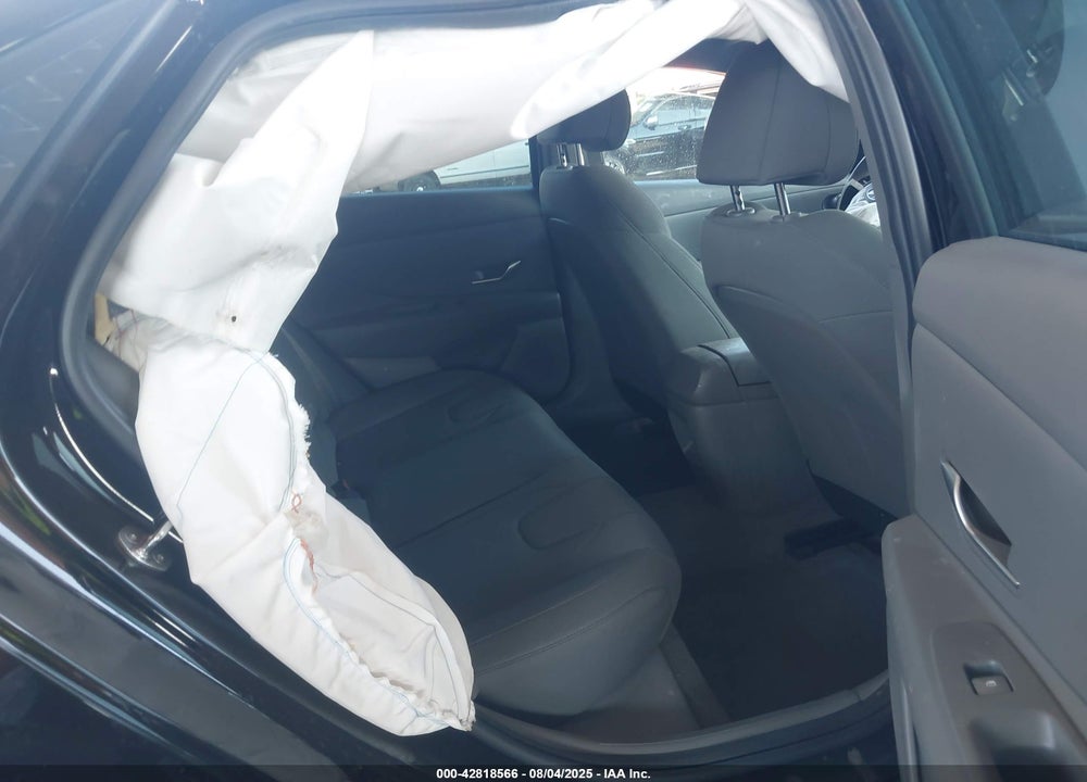 2024 HYUNDAI ELANTRA VIN: KMHLL4DG1RU677305