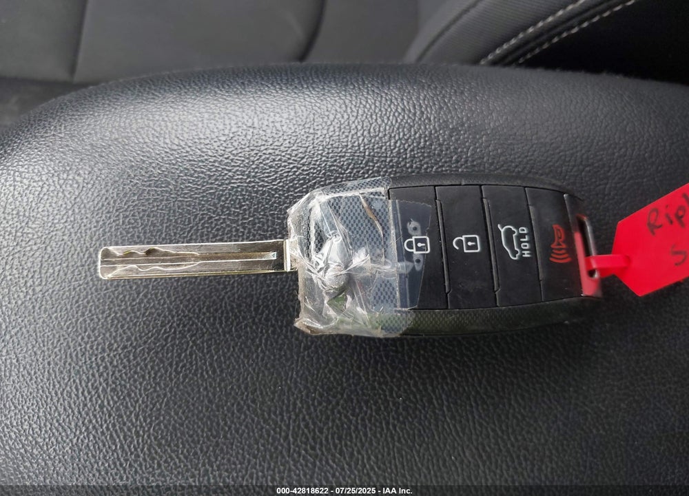 2014 KIA SOUL VIN: KNDJN2A26E7713047