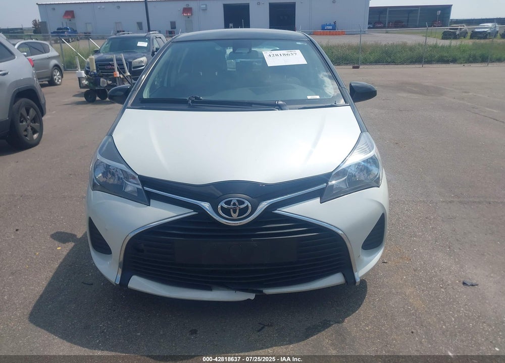 2017 TOYOTA YARIS LE VIN: VNKKTUD38HA077014