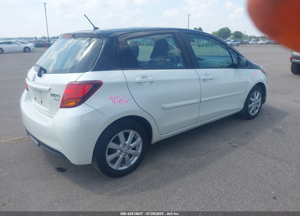 2017 TOYOTA YARIS LE VIN: VNKKTUD38HA077014