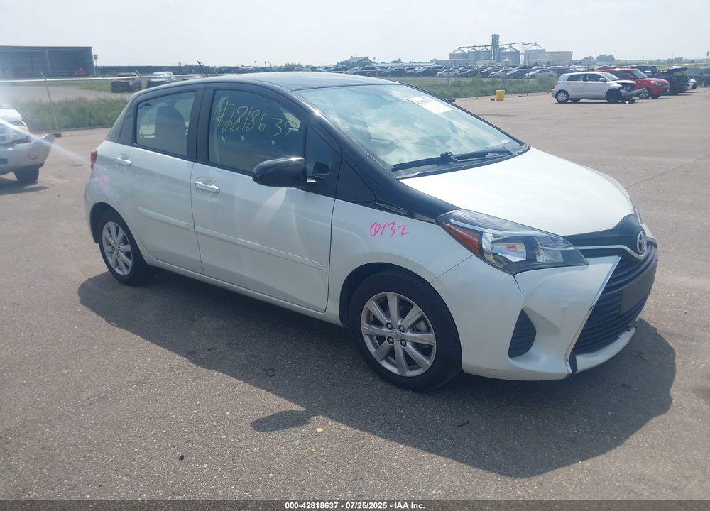 2017 TOYOTA YARIS LE VIN: VNKKTUD38HA077014