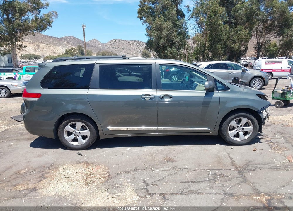 2013 TOYOTA SIENNA VIN: 5TDKK3DCXDS361165
