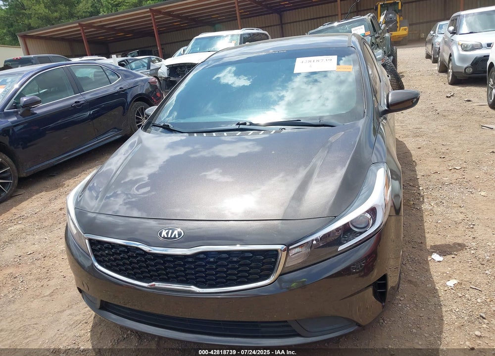 2018 KIA FORTE VIN: 3KPFL4A71JE194602