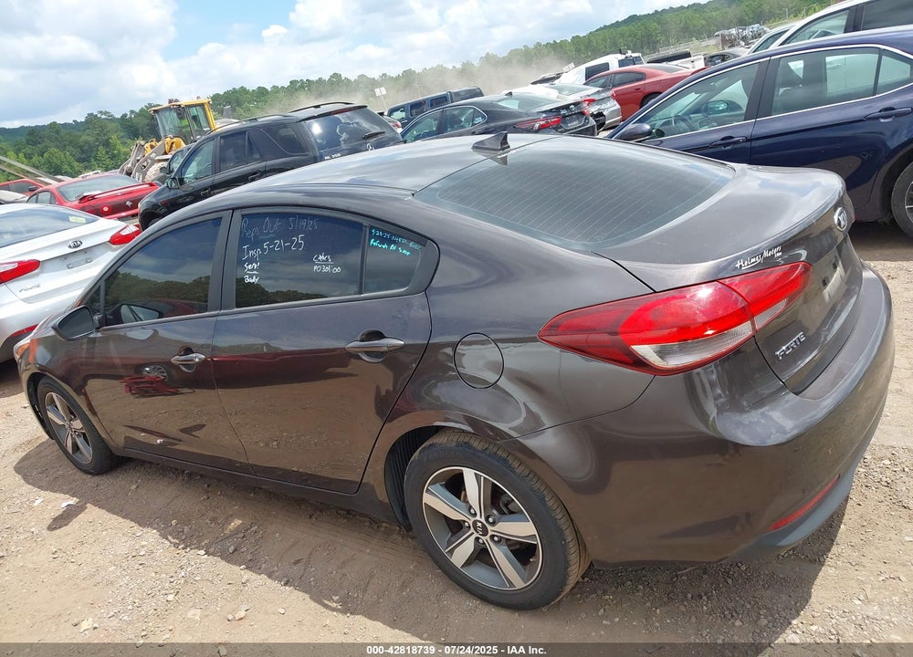 2018 KIA FORTE VIN: 3KPFL4A71JE194602