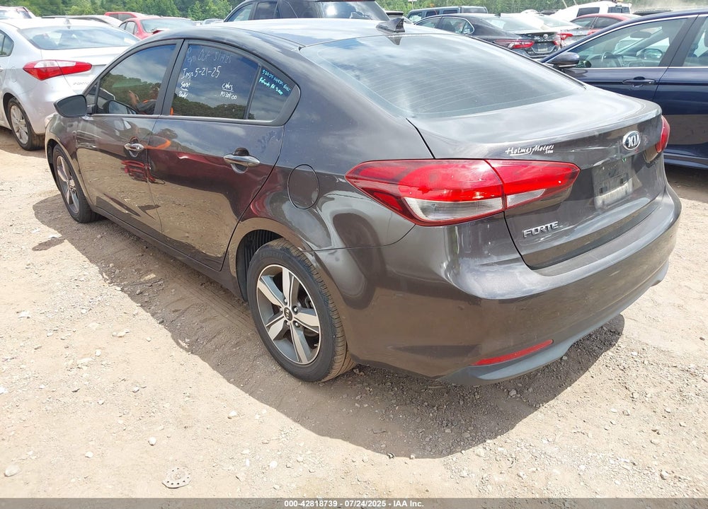 2018 KIA FORTE VIN: 3KPFL4A71JE194602