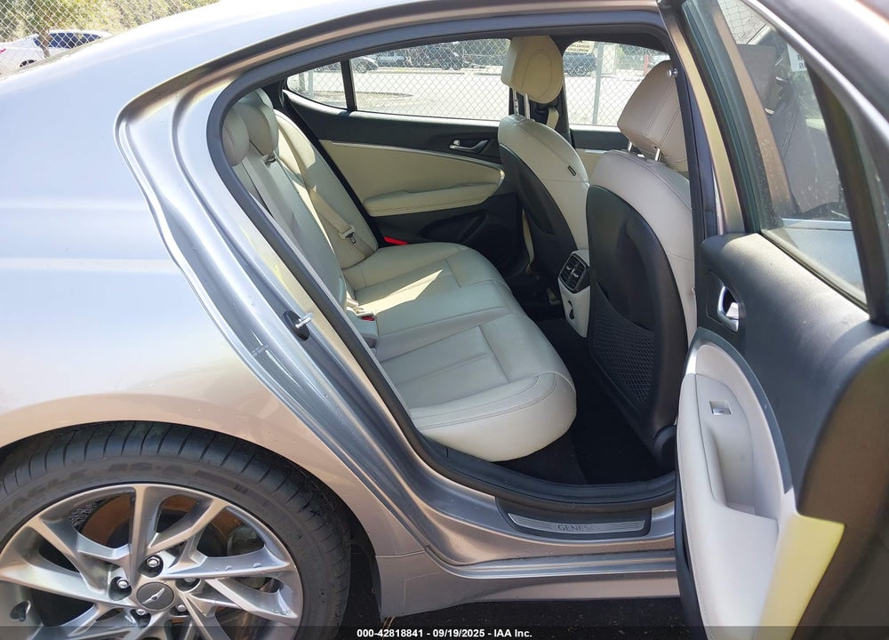 2022 GENESIS G70 VIN: KMTG34TA0NU090317