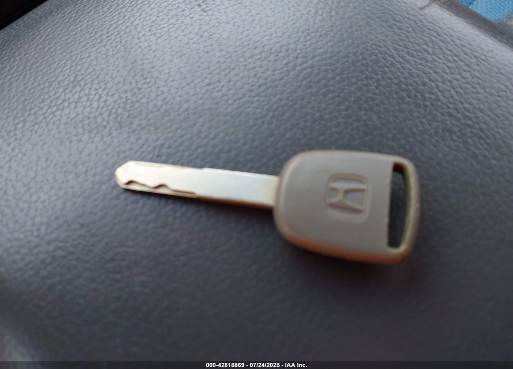 2007 HONDA PILOT VIN: 2HKYF18427H516940