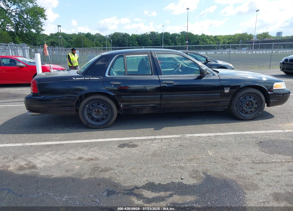 2011 FORD CROWN VICTORIA VIN: 2FABP7BV9BX141326