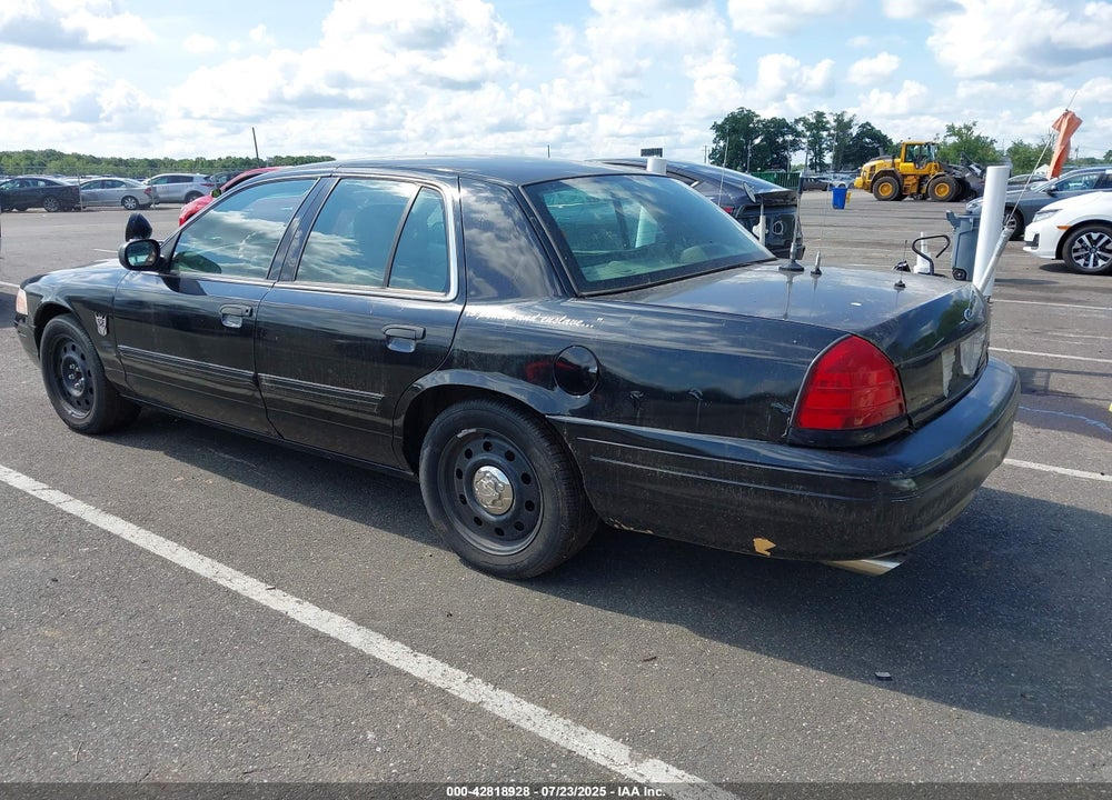 2011 FORD CROWN VICTORIA VIN: 2FABP7BV9BX141326