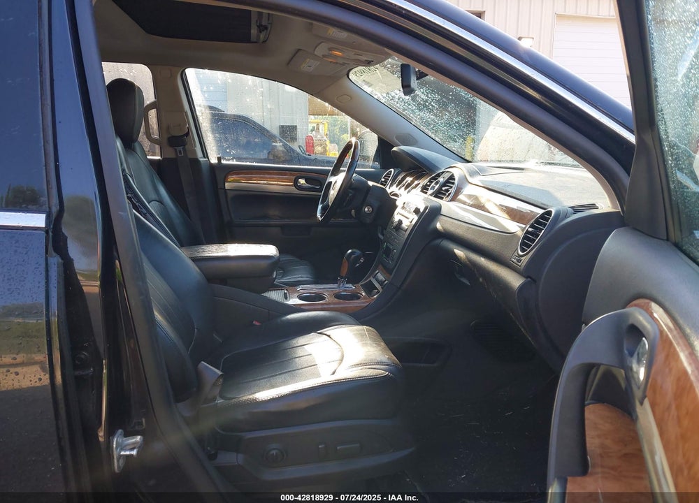 2011 BUICK ENCLAVE VIN: 5GAKVCED0BJ396081