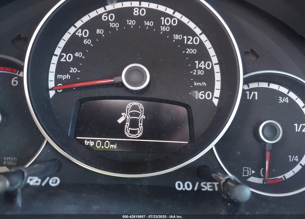 2013 VOLKSWAGEN BEETLE VIN: 3VWJL7AT5DM681186
