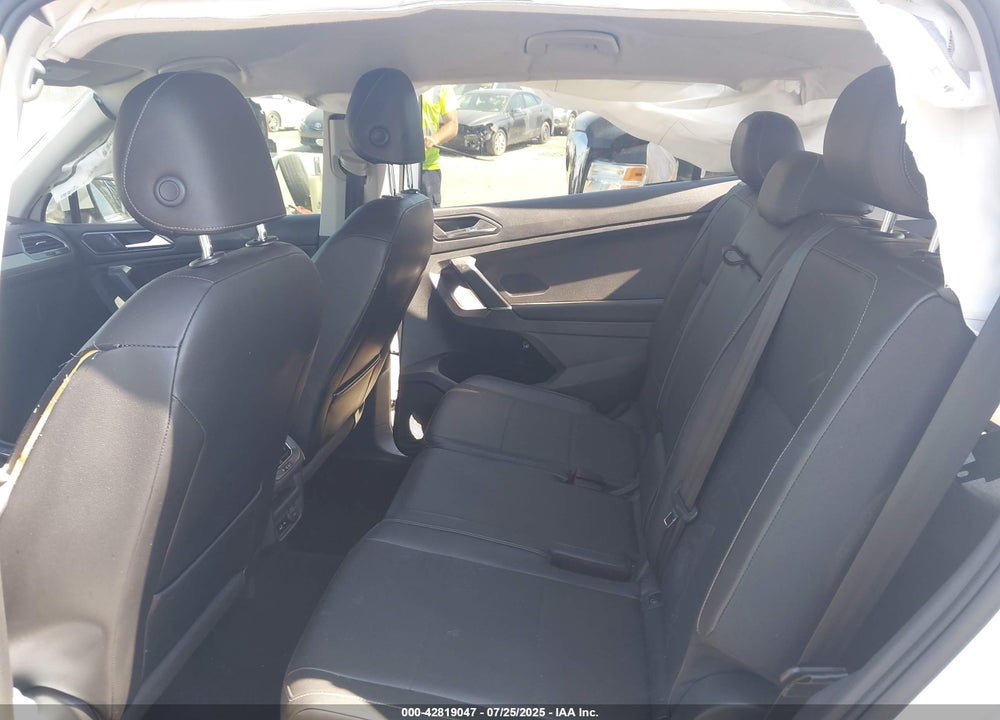 2018 VOLKSWAGEN TIGUAN 2.0T SE/2.0T SEL VIN: 3VV3B7AXXJM069886