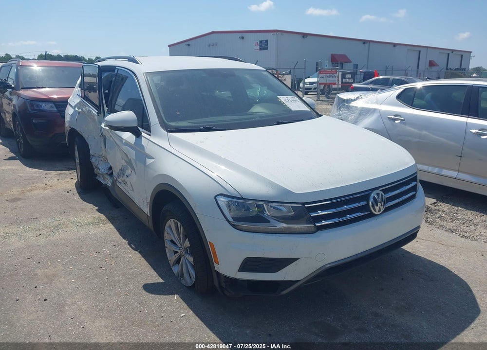 2018 VOLKSWAGEN TIGUAN 2.0T SE/2.0T SEL VIN: 3VV3B7AXXJM069886