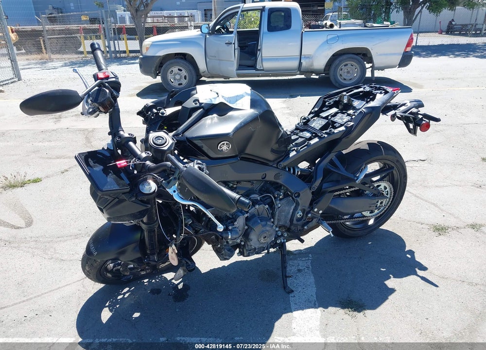 2025 YAMAHA MT09 C VIN: JYARN94YXSA000660