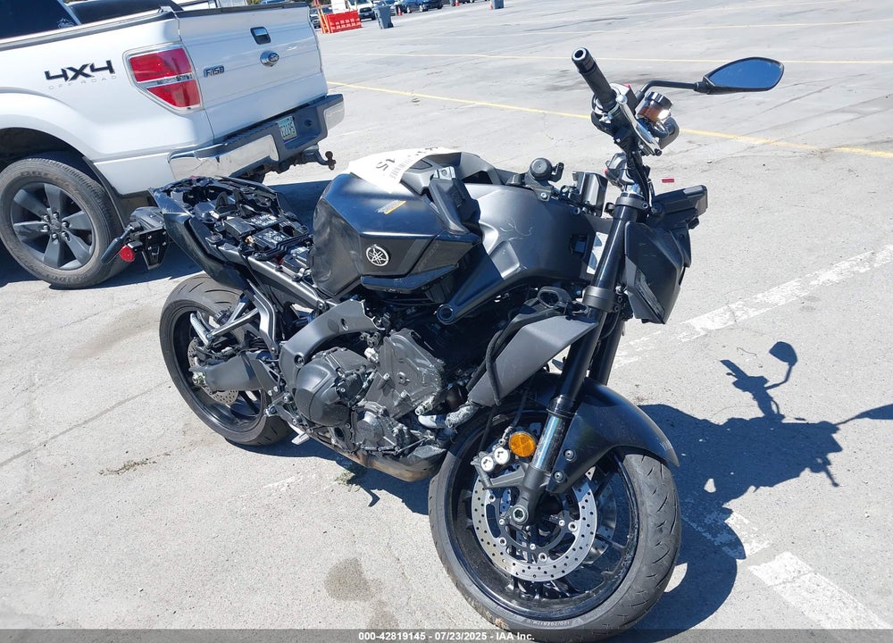 2025 YAMAHA MT09 C VIN: JYARN94YXSA000660