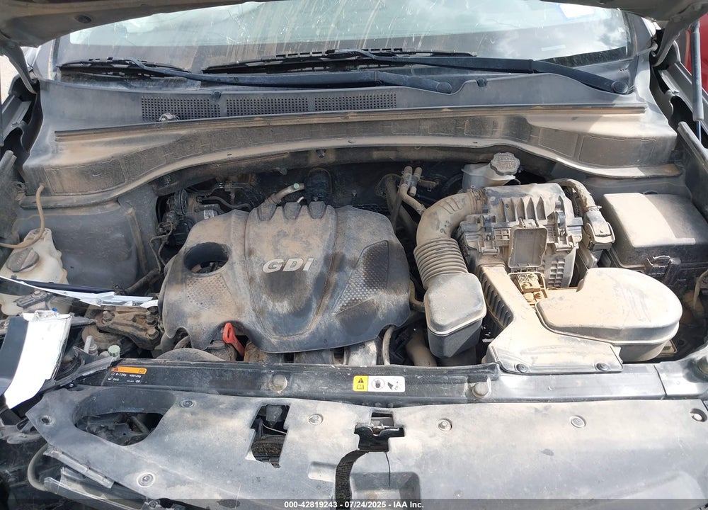 2014 HYUNDAI SANTA FE VIN: 5XYZUDLB7EG196231