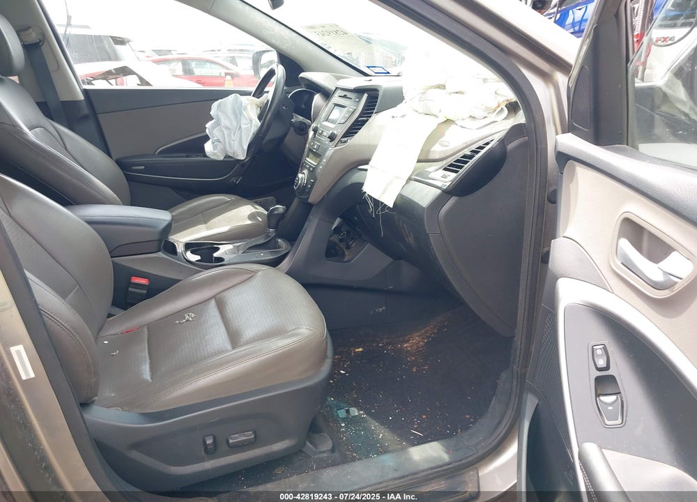 2014 HYUNDAI SANTA FE VIN: 5XYZUDLB7EG196231