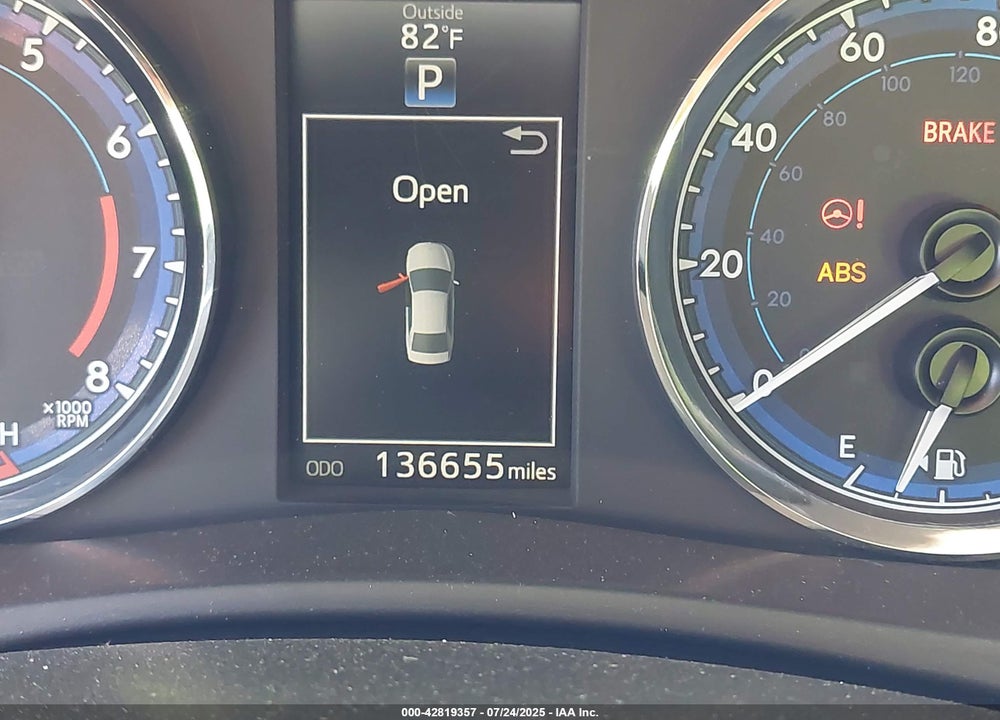 2017 TOYOTA COROLLA VIN: 5YFBURHE0HP633648