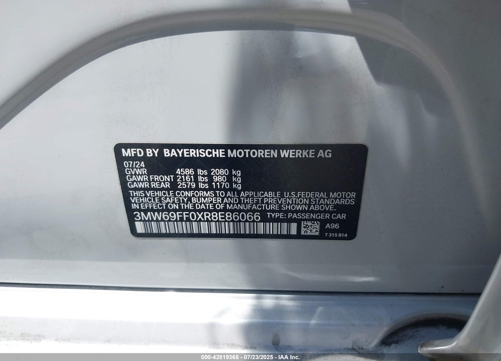 2024 BMW 3 SERIES VIN: 3MW69FF0XR8E86066