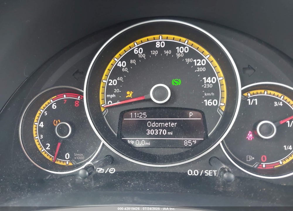 2016 VOLKSWAGEN BEETLE 1.8T DUNE VIN: 3VWS17AT9GM630045