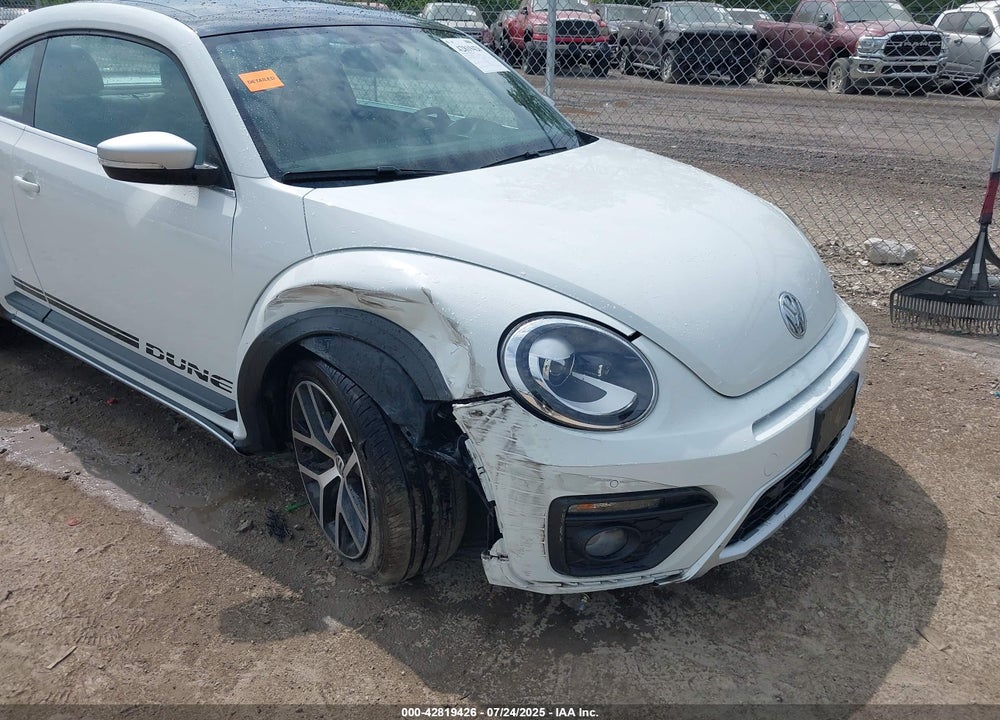 2016 VOLKSWAGEN BEETLE 1.8T DUNE VIN: 3VWS17AT9GM630045